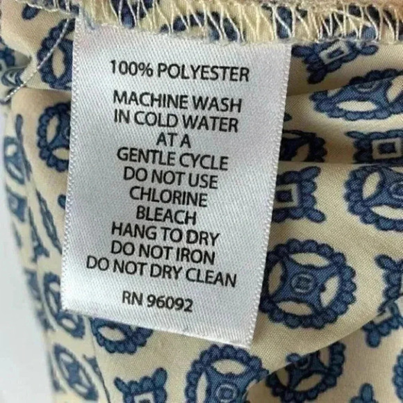 Cynthia Rowley top size medium geometric Hi-lo - Picture 9 of 9